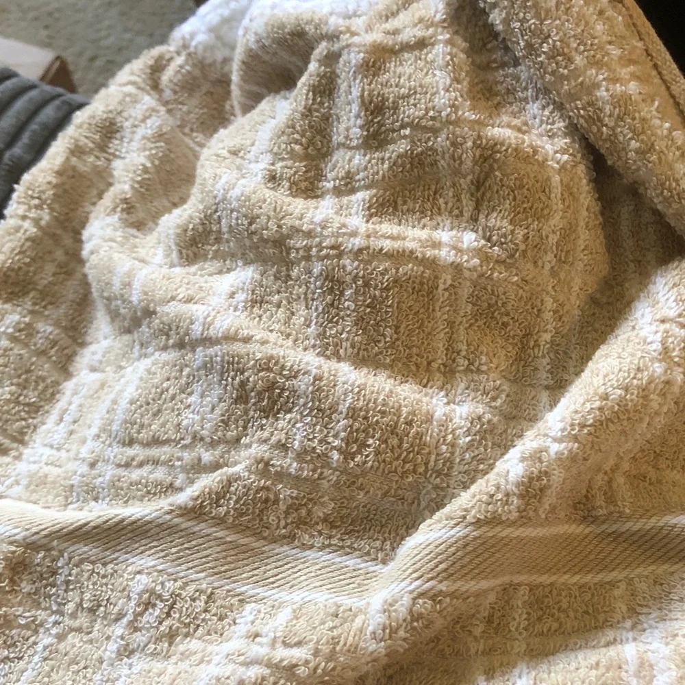N/A plush beige
