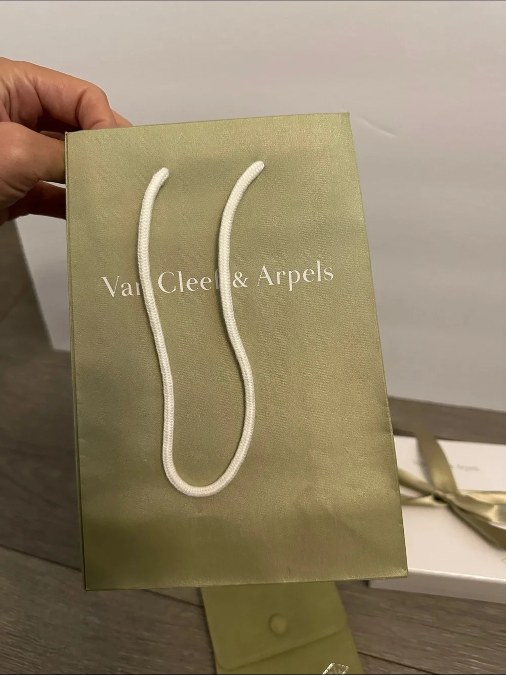 Van Cleef & Arpels compact suede